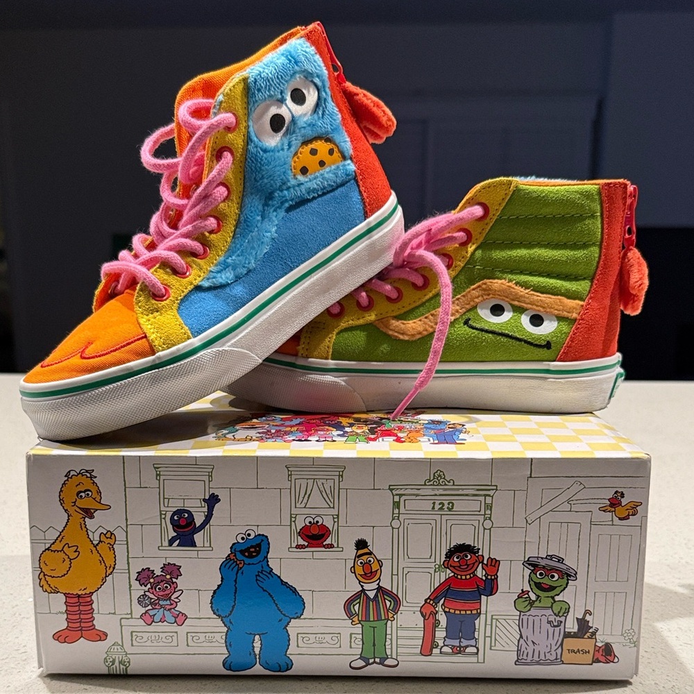 Vans Sesame Street Sk8-Hi Zip